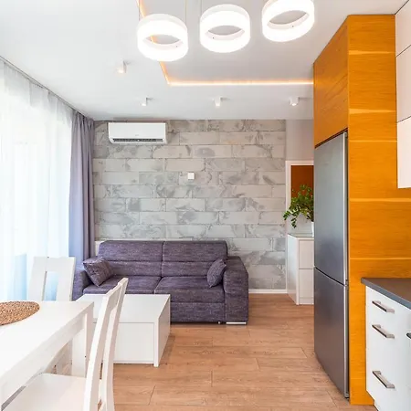 Old Town Standard By Bookinghost Cracóvia