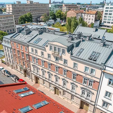 Old Town Standard By Bookinghost Daire Krakow